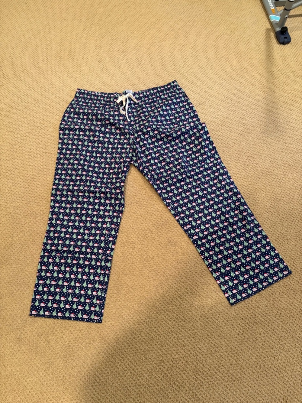 NWOT Vineyard Vines Navy Christmas Patterned Drawstring Joggers